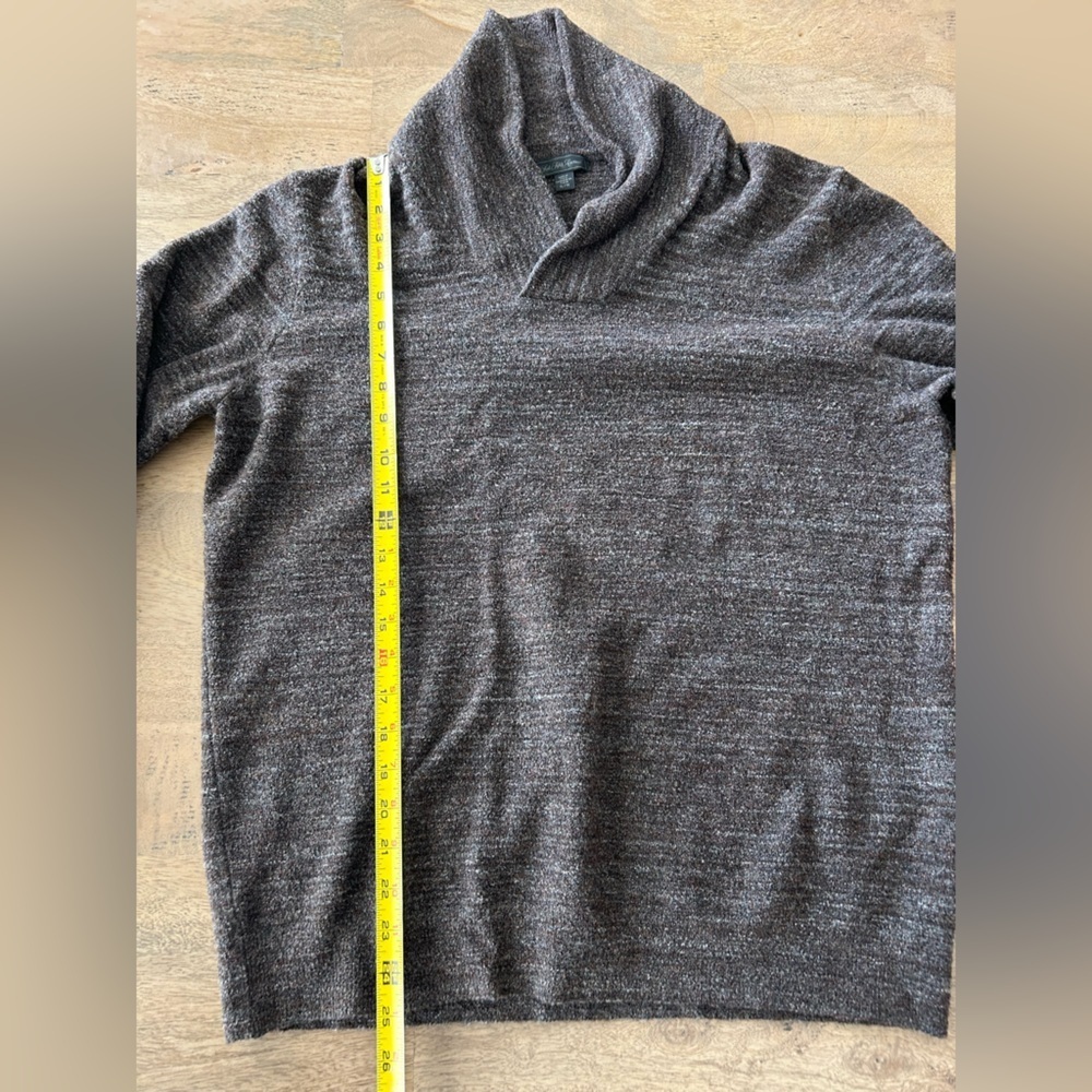 Saks Fifth Avenue Sweater Size XL - Picture 4 of 5